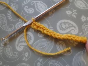 A row of single crochet for the base