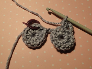 Working two stitches for the seat