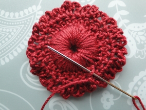 Weavinig down to the center of the flower. Weavinig down to the center of the flower.