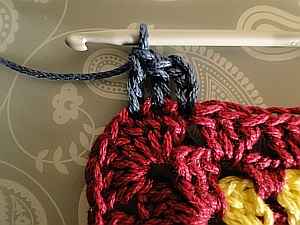 Working the first part of the corner. Working the first part of the corner.