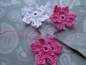 Joining the 3rd flower Joining the 3rd flower