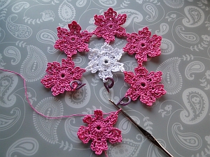 How to Crochet Grace's Flowers Together