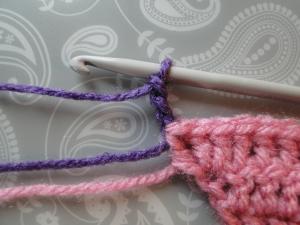 3 turning chain with new color. 3 turning chain with new color.