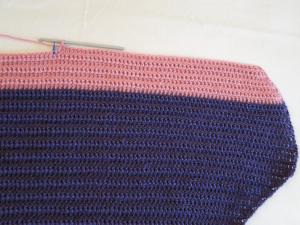 Row 59 - now we work shorter rows for the two top parts of the heart Row 59 - now we work shorter rows for the two top parts of the heart
