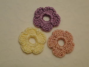 1pc Baby Rattles Crochet Flower Rattle Toy Wood Ring Baby Teether Rodent  Infant Gym Mobile Rattles Newborn Educational Toys Gift