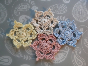 four motifs joined of different colors
