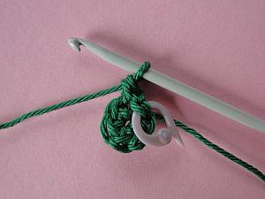 Chain 1 and first stitch Chain 1 and first stitch