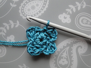 Round 2 showing 4 reps