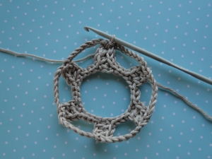 Cogs with chains of 8 between them.