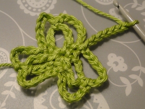 7 chain to make a stem