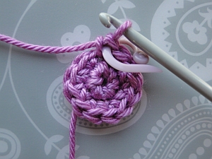 How to use a stitch marker for crochet 