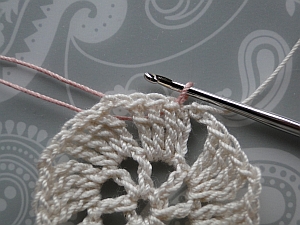 Draw thread through chain Draw thread through chain